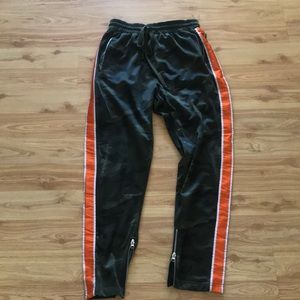 Baggy camo silky sweatpants